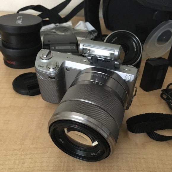 Sony NEX-5N Digital Camera Interchangeable Lenses LCD